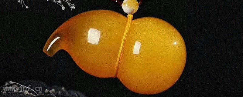 探寻翡翠之美：揭秘透紫色翡翠的魅力与价值